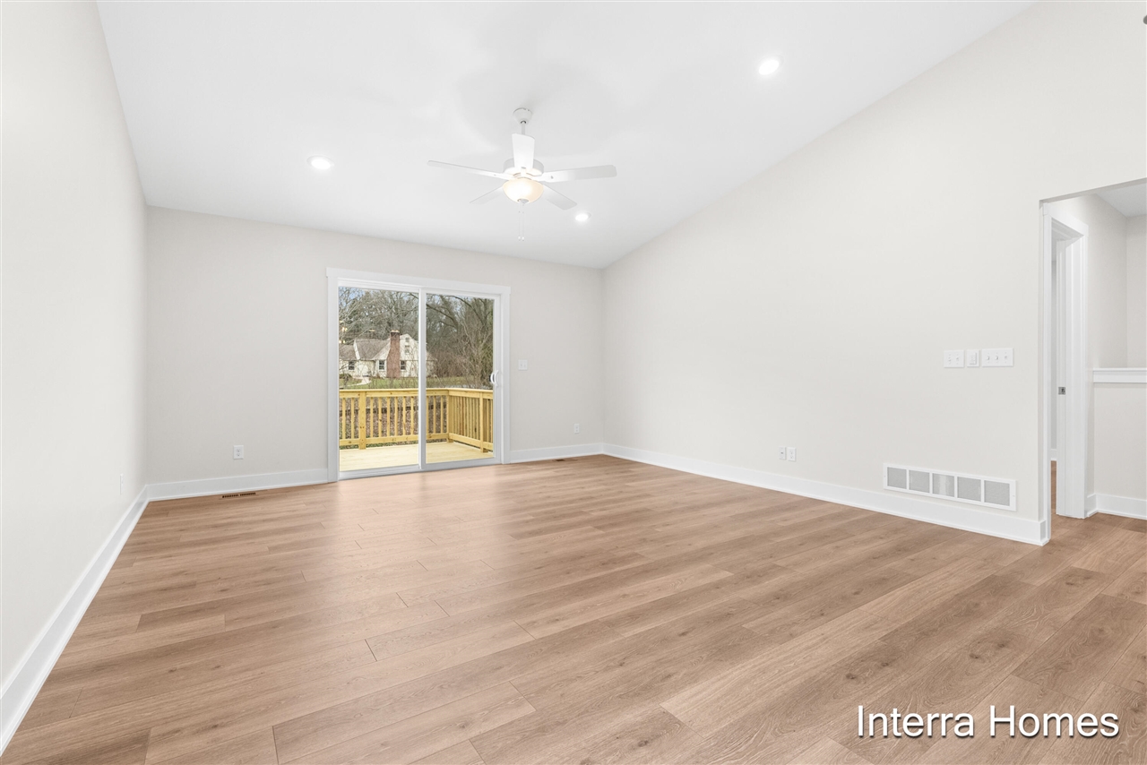 1571 N Village Circle, Kalamazoo, MI, 49009-6136