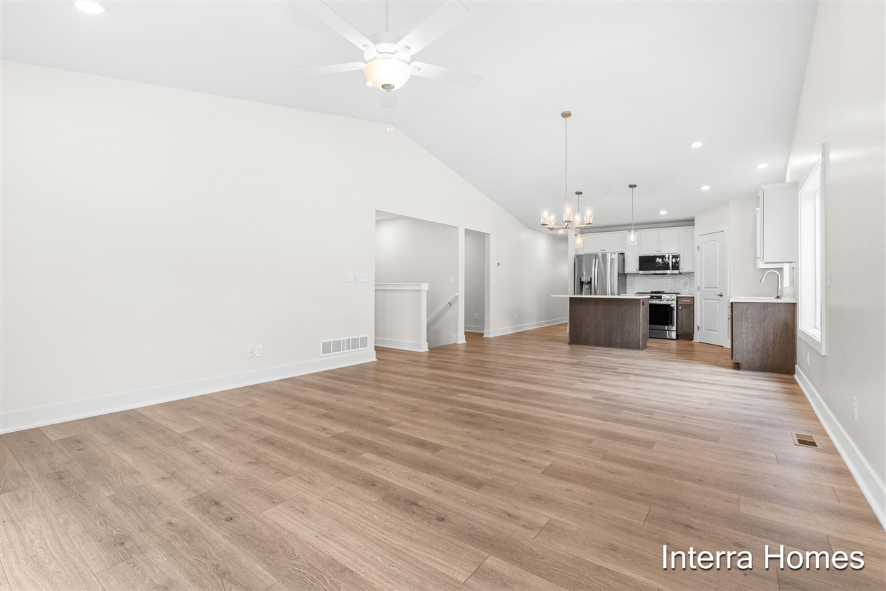 1571 N Village Circle, Kalamazoo, MI, 49009-6136