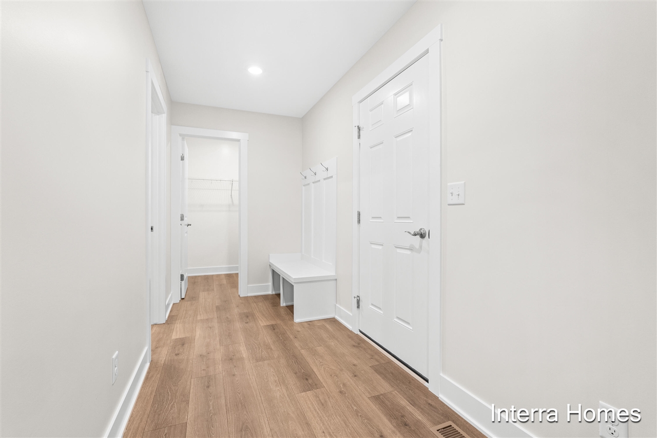 1571 N Village Circle, Kalamazoo, MI, 49009-6136