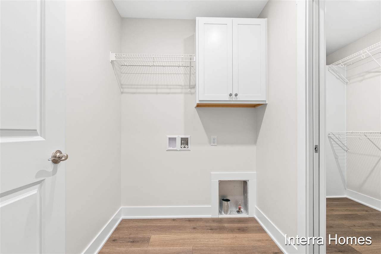 1571 N Village Circle, Kalamazoo, MI, 49009-6136