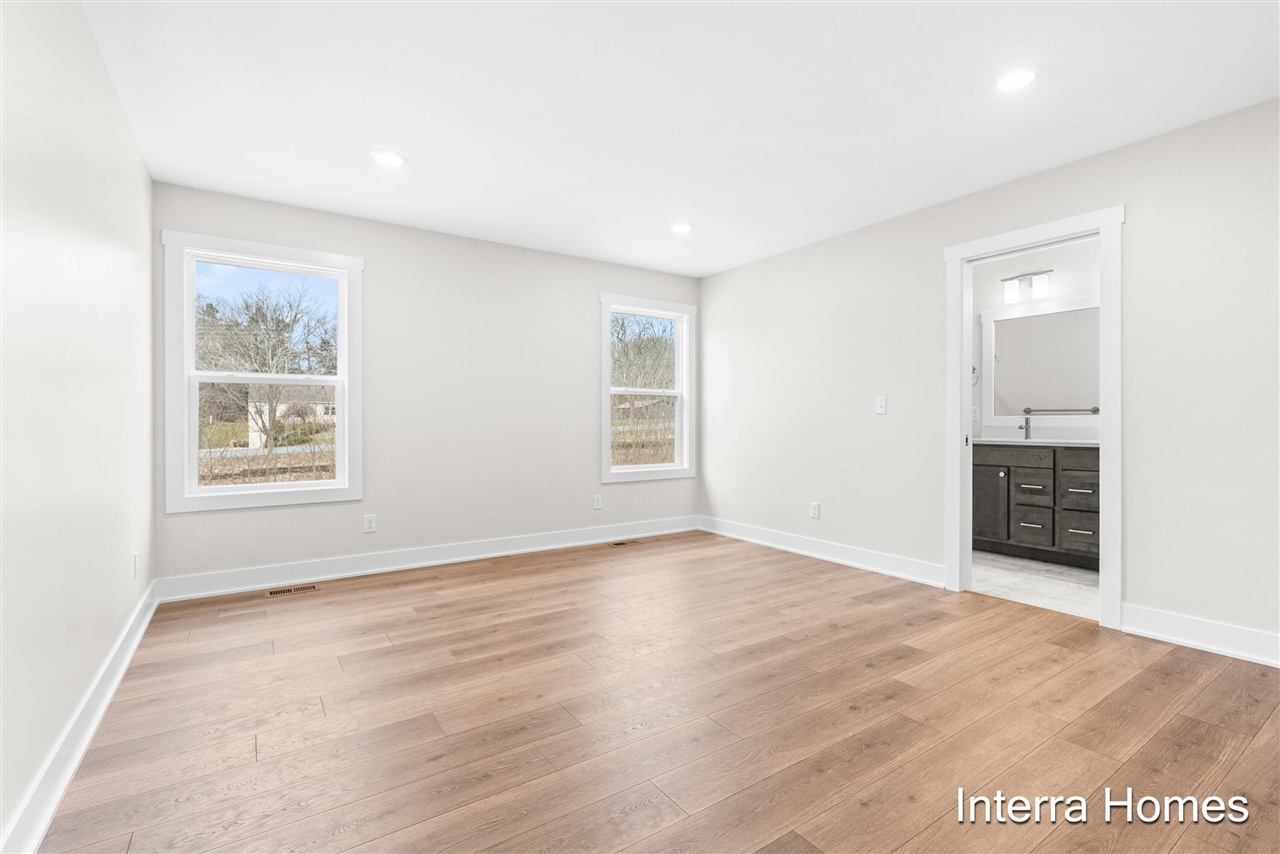 1571 N Village Circle, Kalamazoo, MI, 49009-6136