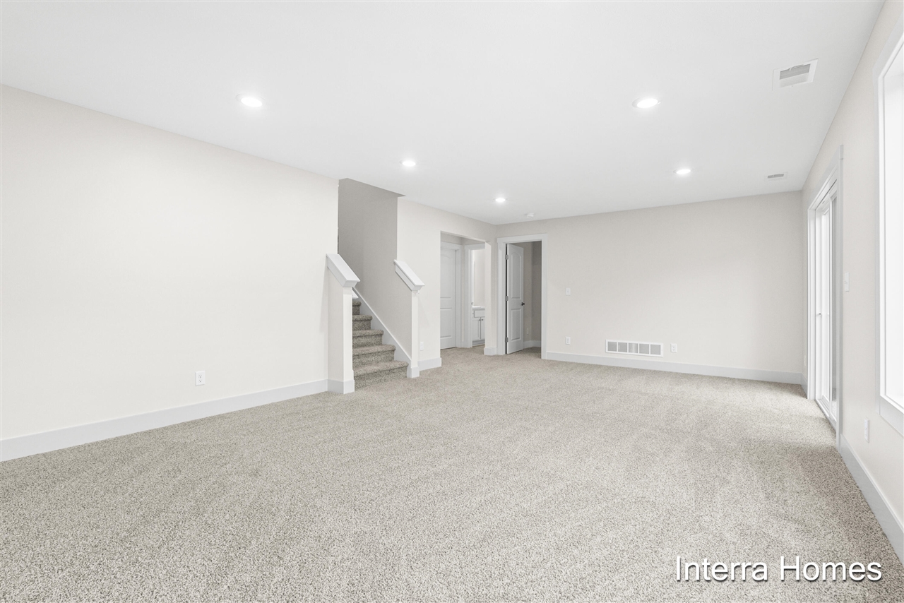 1571 N Village Circle, Kalamazoo, MI, 49009-6136