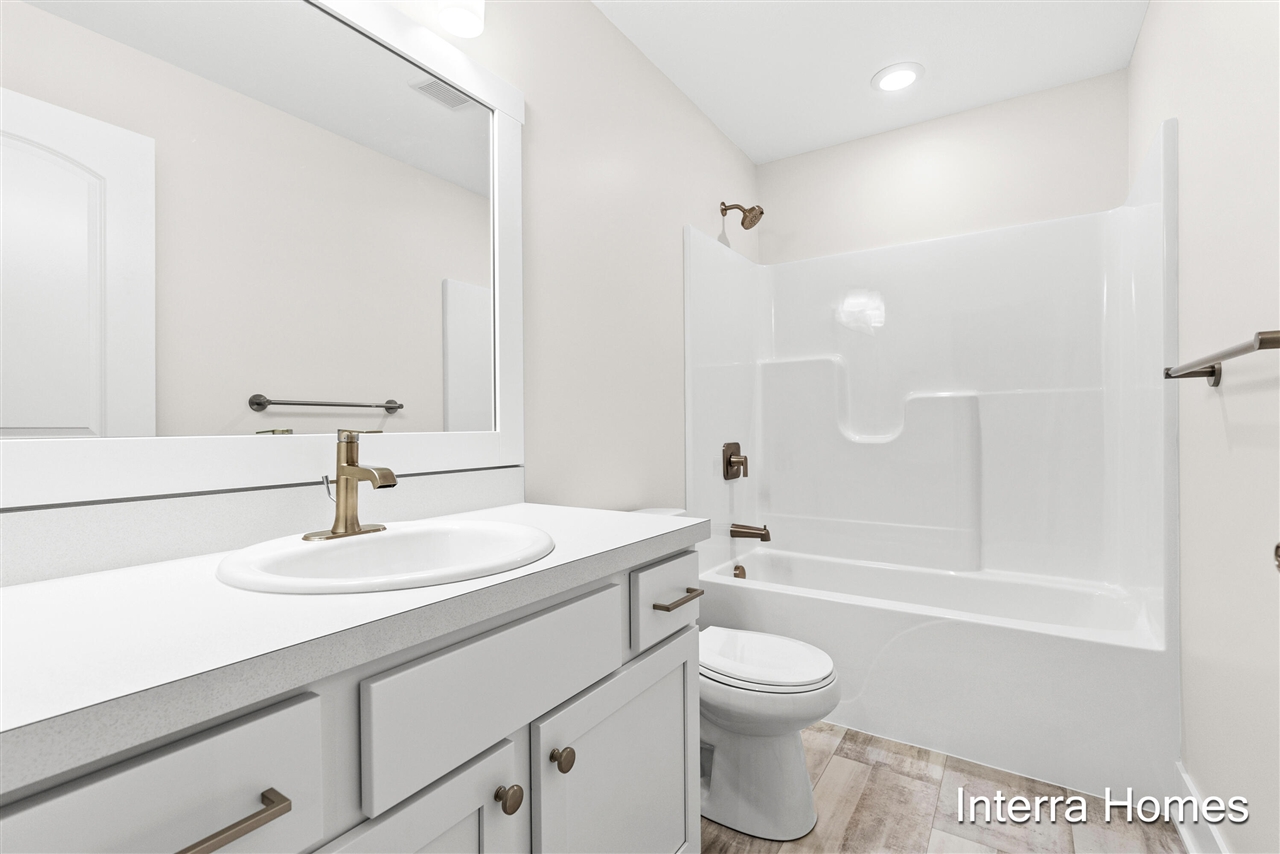 1571 N Village Circle, Kalamazoo, MI, 49009-6136