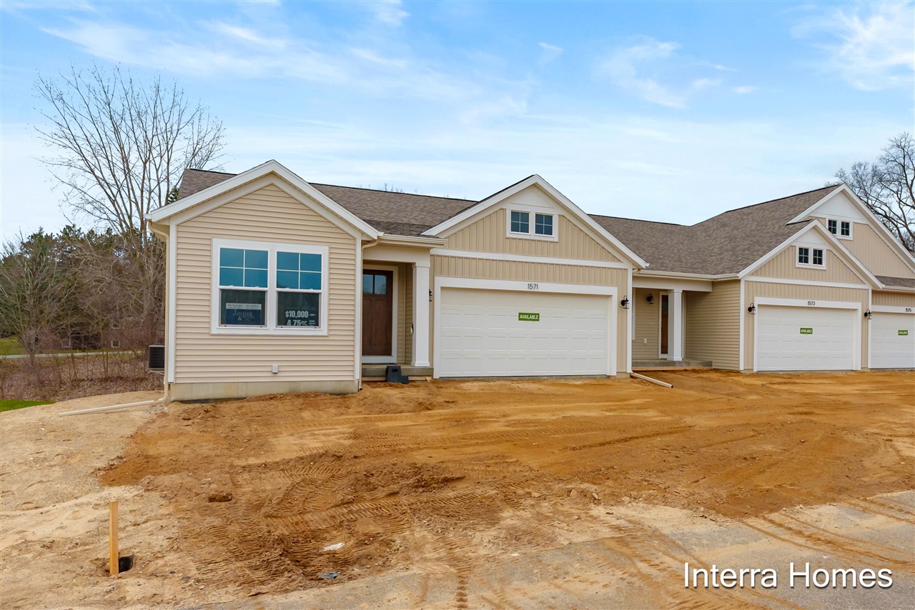 1571 N Village Circle, Kalamazoo, MI, 49009-6136