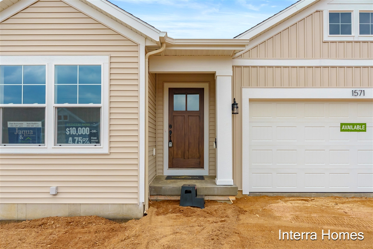 1571 N Village Circle, Kalamazoo, MI, 49009-6136