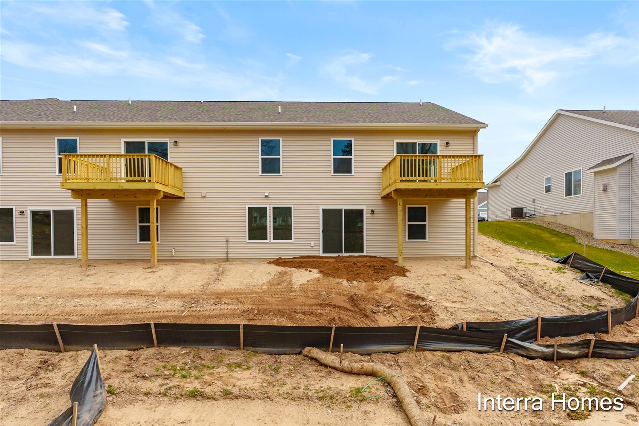 1571 N Village Circle, Kalamazoo, MI, 49009-6136