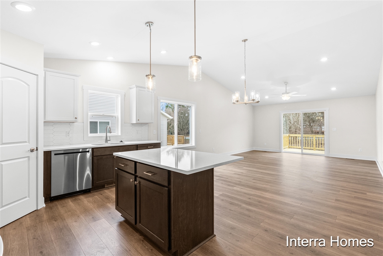 1571 N Village Circle, Kalamazoo, MI, 49009-6136