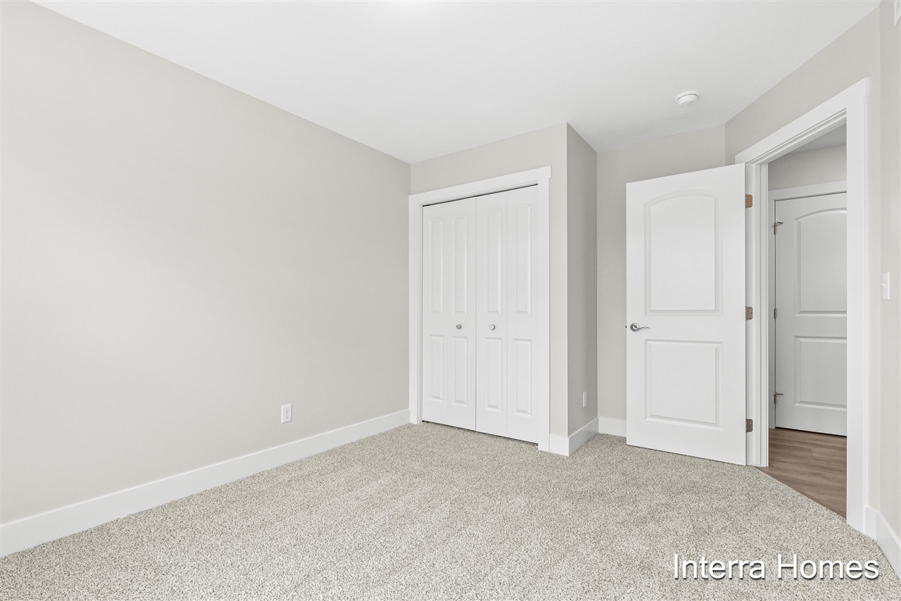 1571 N Village Circle, Kalamazoo, MI, 49009-6136