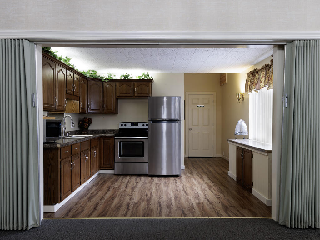208 W Erie Street photo 12