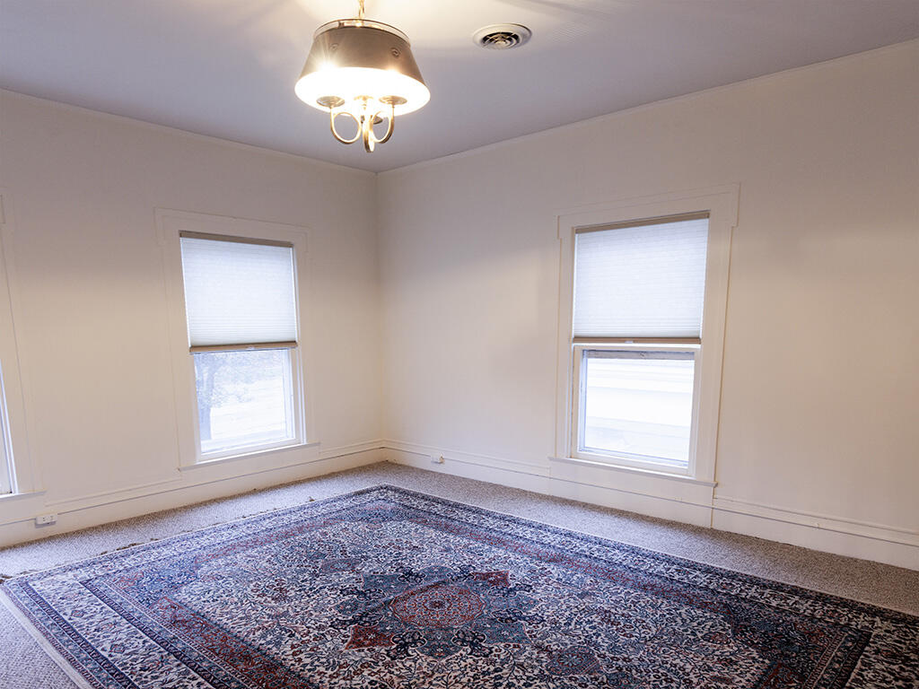 208 W Erie Street photo 31