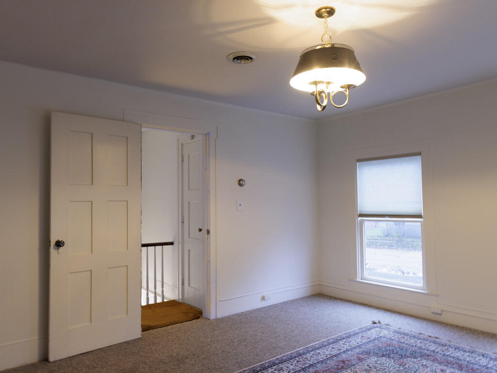 208 W Erie Street photo 34