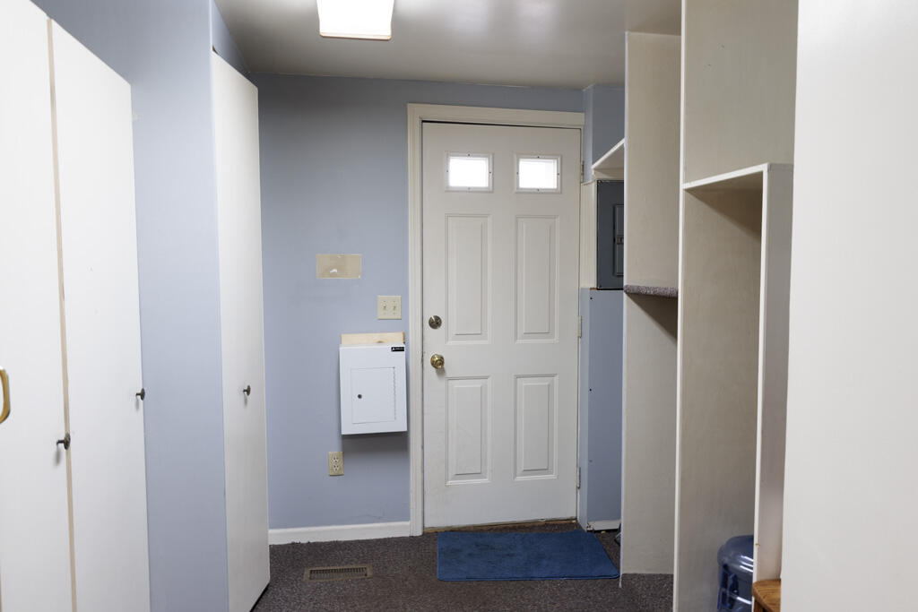 208 W Erie Street photo 42