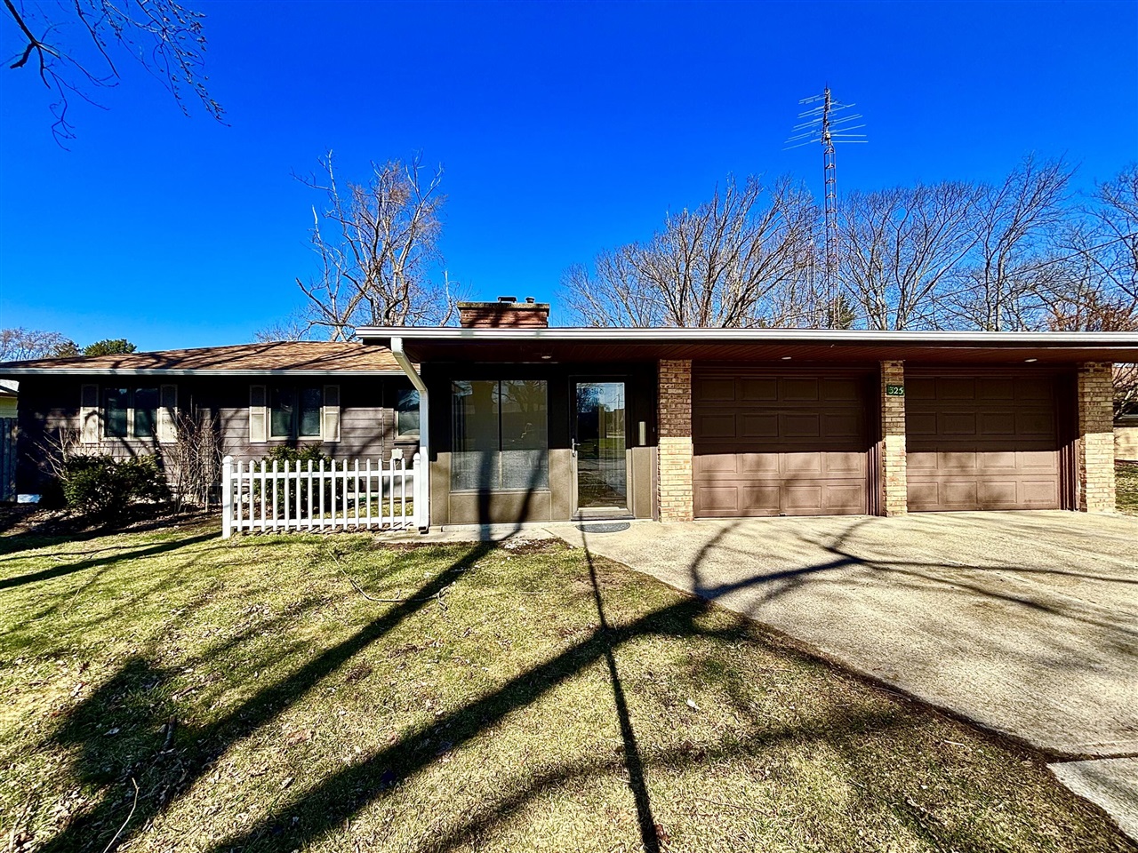 1973 Alexander Drive, Troy, MI, 48083 2602