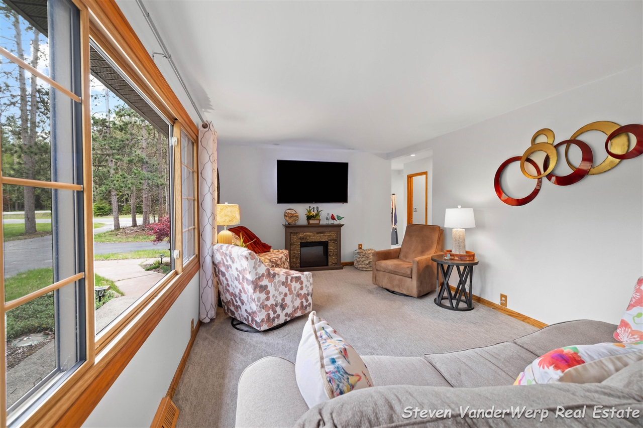 Homes for sale in West Olive, MI | 15991 Croswell St, West Olive, MI 49460 | MLS# 70513681