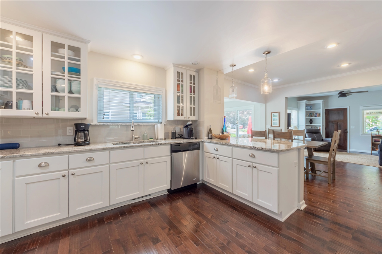 318 Superior Street, South Haven, MI, 49090