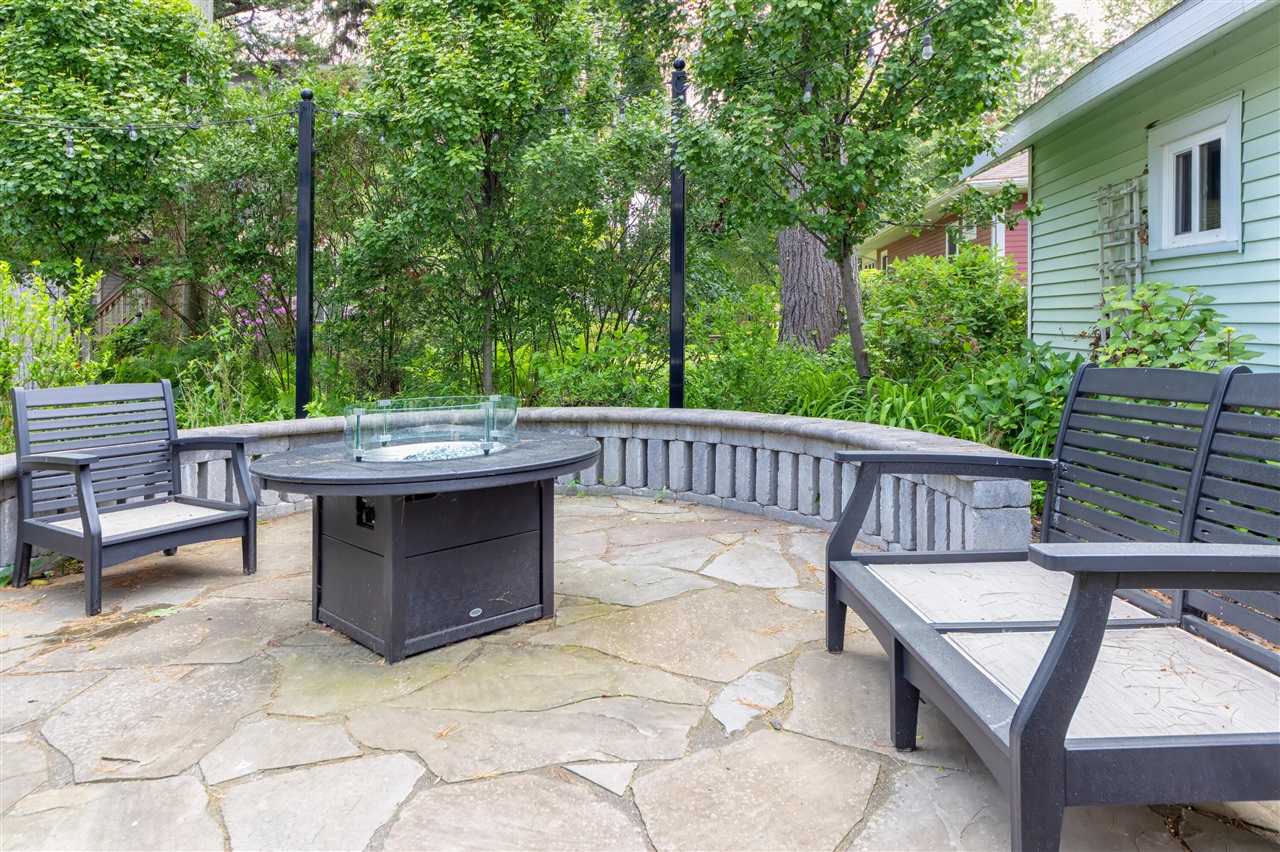 318 Superior Street, South Haven, MI, 49090