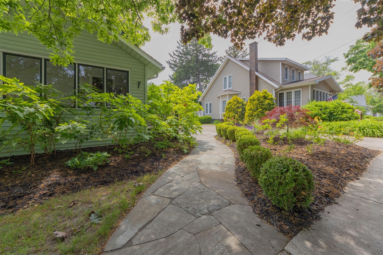 318 Superior Street, South Haven, MI, 49090