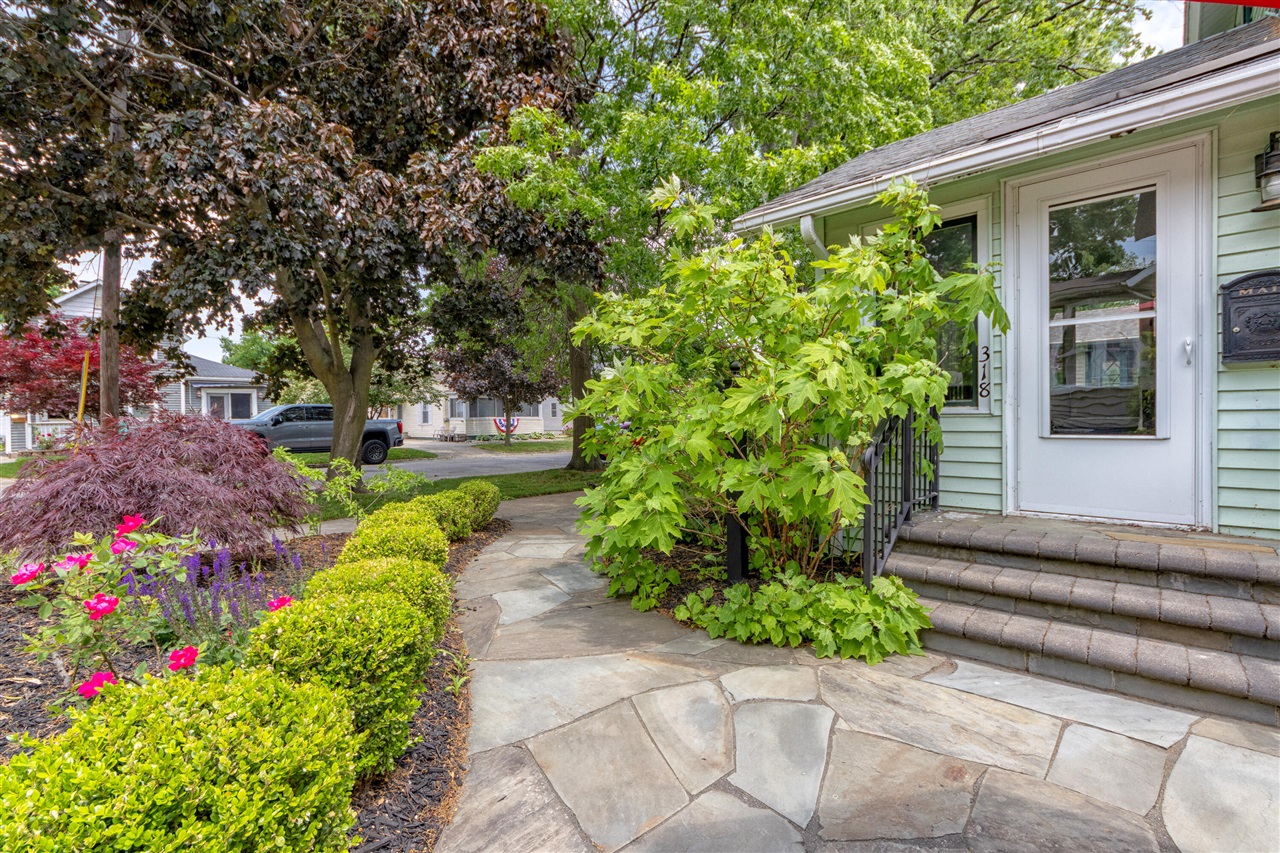 318 Superior Street, South Haven, MI, 49090