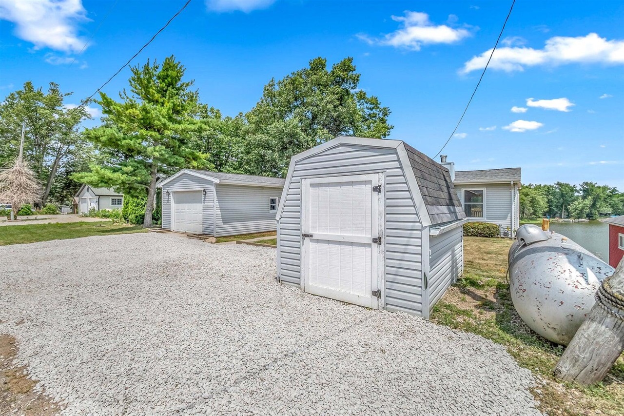 13854 Emens Drive, Hudson, MI, 49247-9349