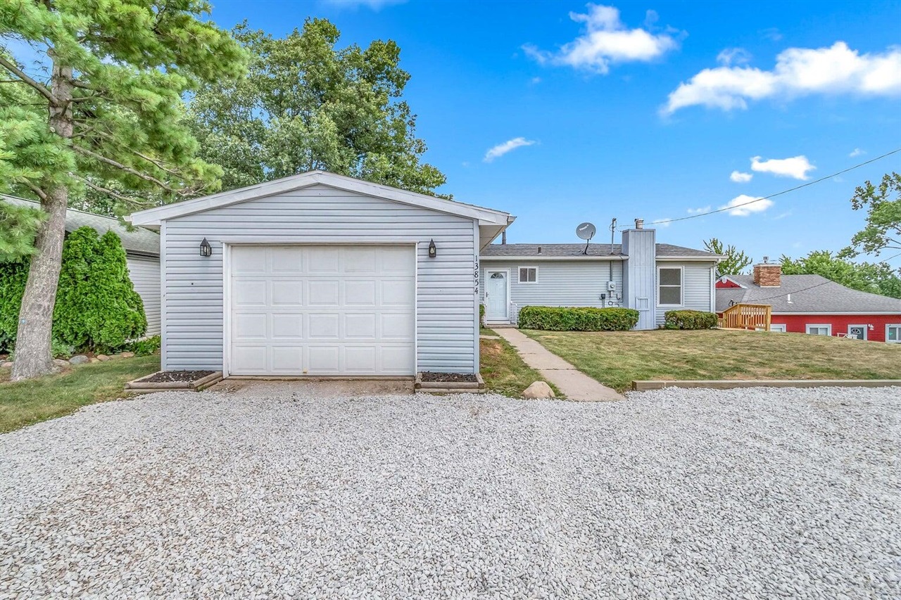 13854 Emens Drive, Hudson, MI, 49247-9349