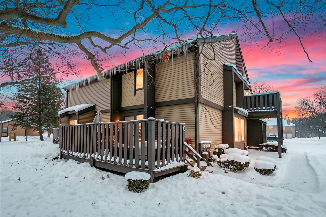 3519 Oak Tree Drive, Kalamazoo, MI, 49048-1283