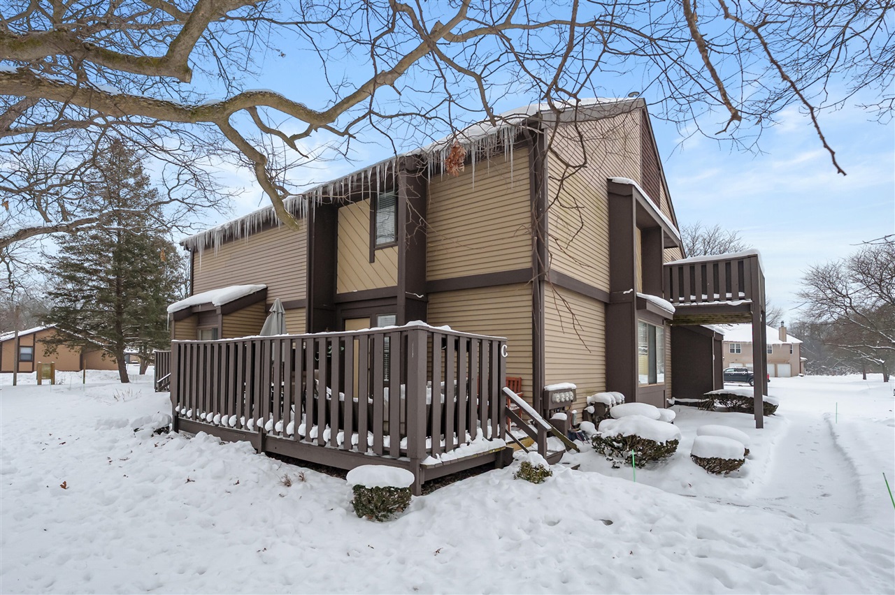 3519 Oak Tree Drive, Kalamazoo, MI, 49048-1283
