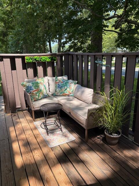 3519 Oak Tree Drive, Kalamazoo, MI, 49048-1283