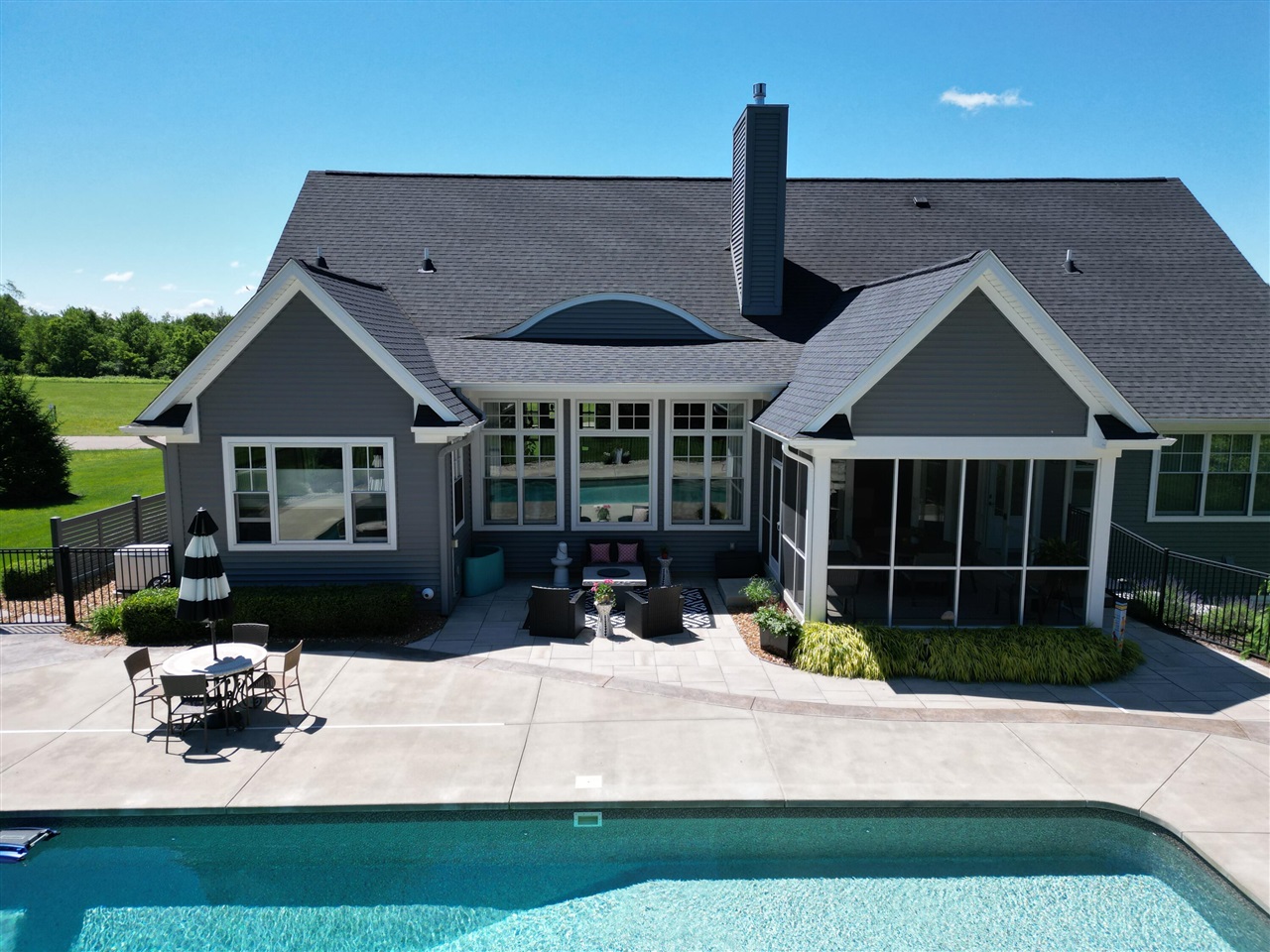 124 Stonegate Drive photo 8