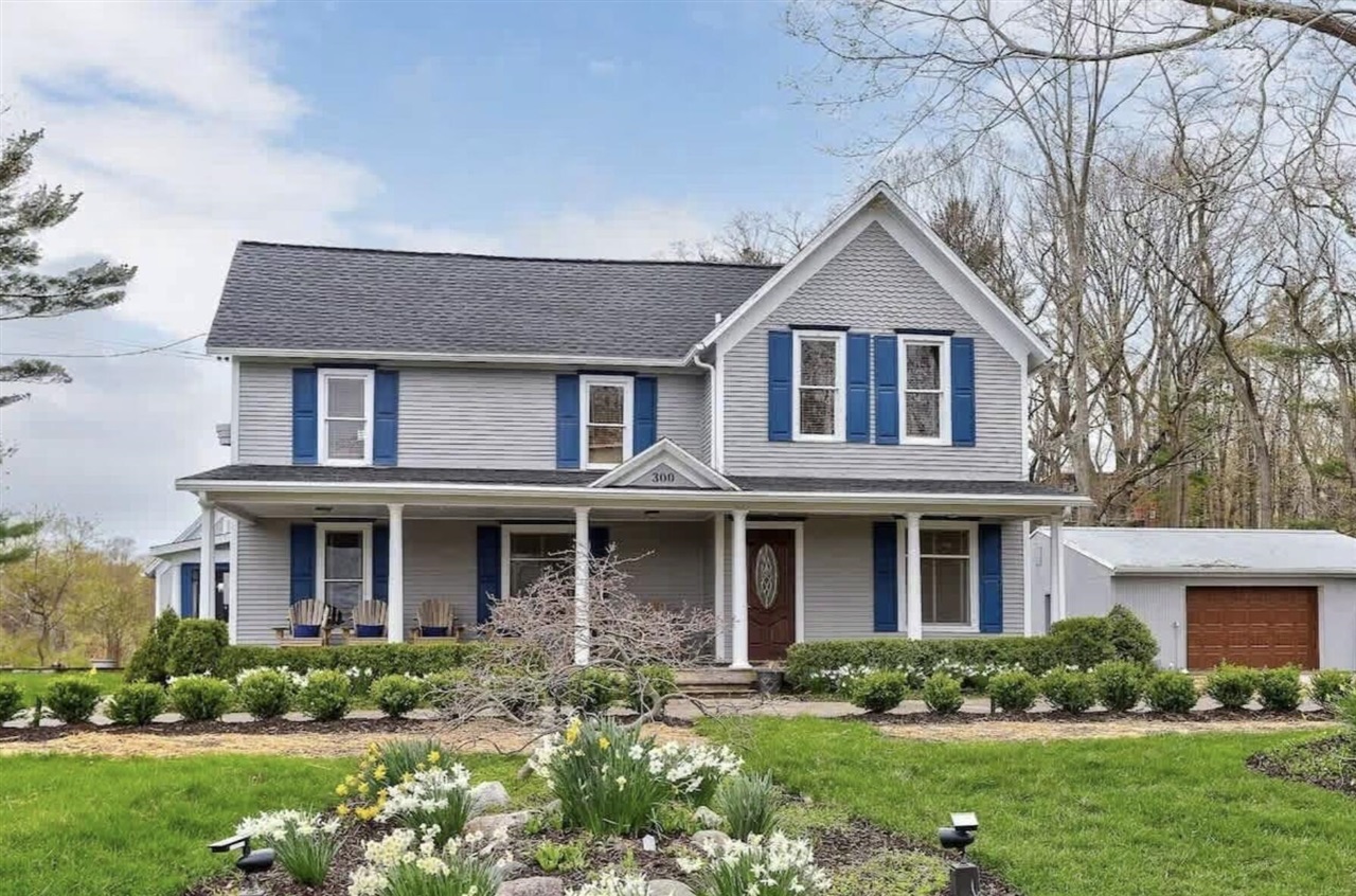 1042 E Warren Avenue, Detroit, MI, 48207 1033