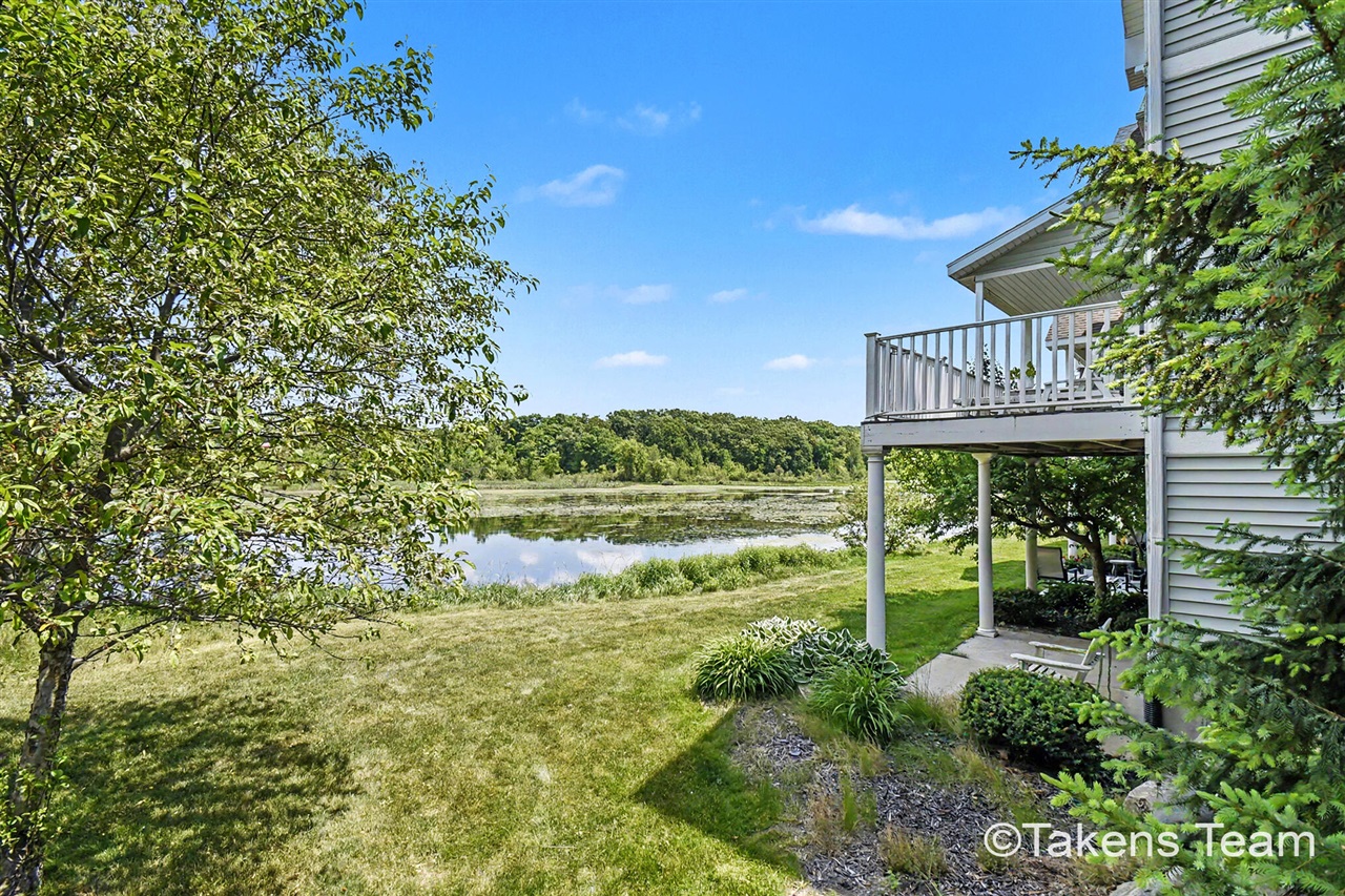 2nd image of 189 Mill Pond Dr #7, Middleville, MI 49333 | MLS# 70513751