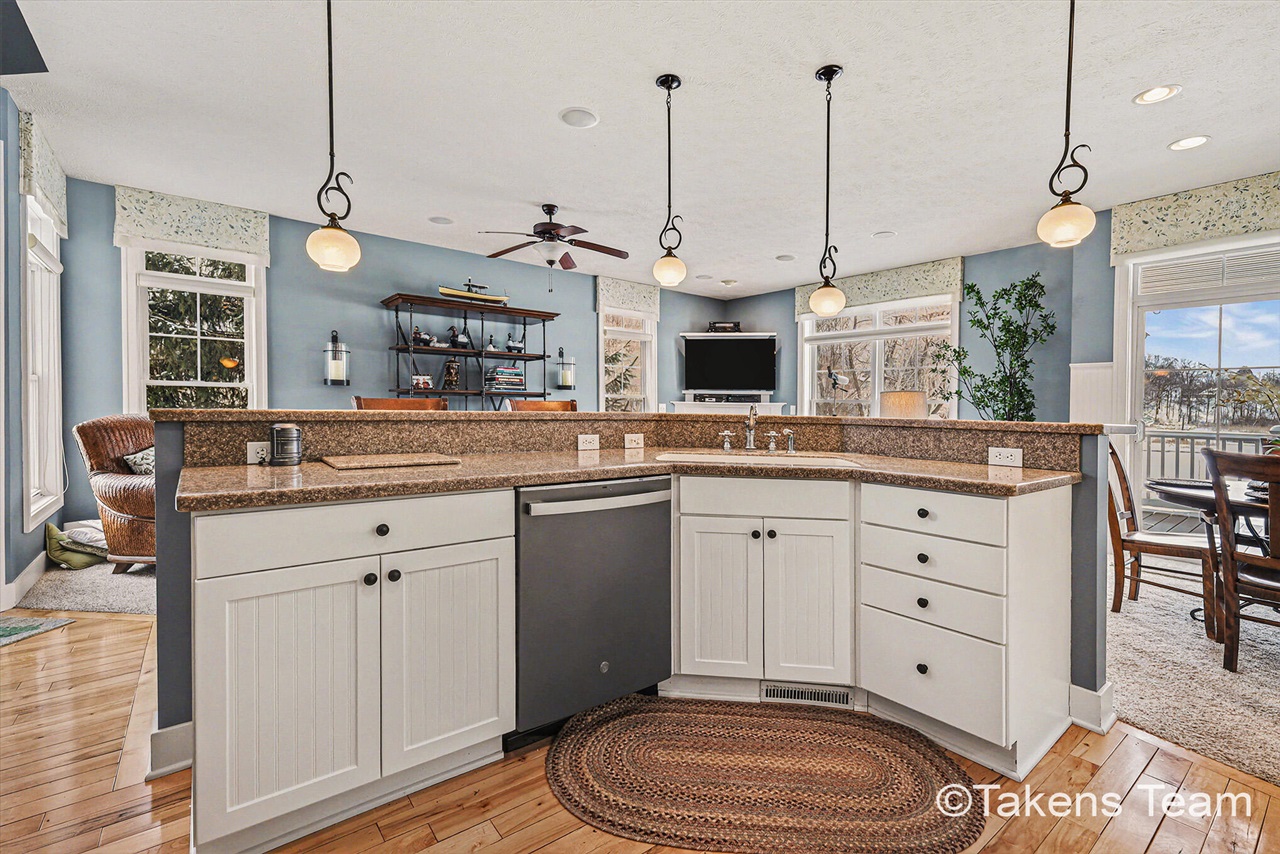 4th image of 189 Mill Pond Dr #7, Middleville, MI 49333 | MLS# 70513751