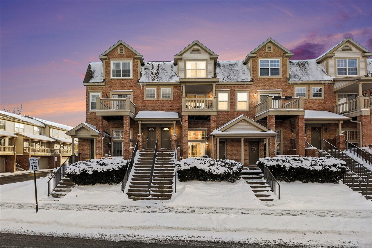 2856 Barclay Way, Ann Arbor, MI, 48105-9462