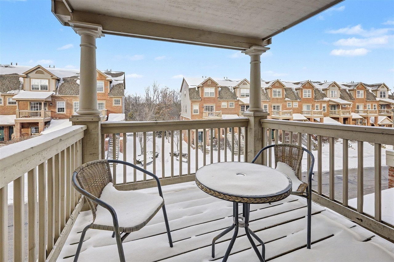 2856 Barclay Way, Ann Arbor, MI, 48105-9462