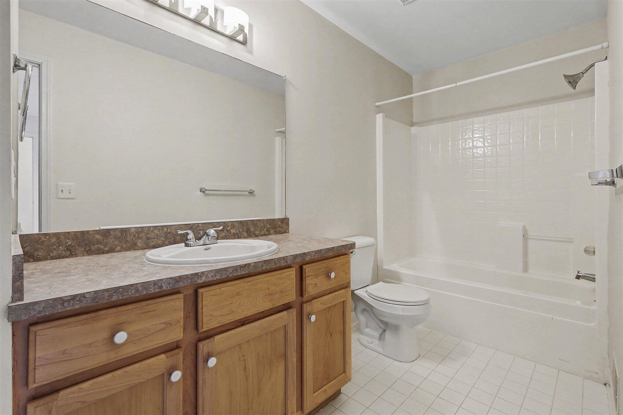 2856 Barclay Way, Ann Arbor, MI, 48105-9462