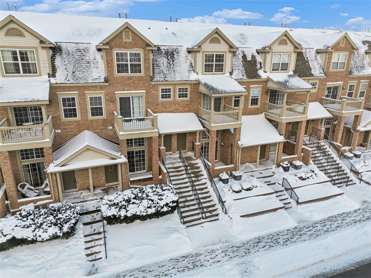 2856 Barclay Way, Ann Arbor, MI, 48105-9462