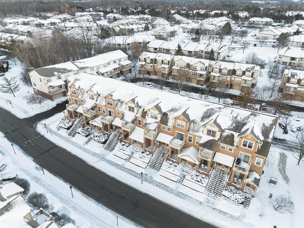 2856 Barclay Way, Ann Arbor, MI, 48105-9462