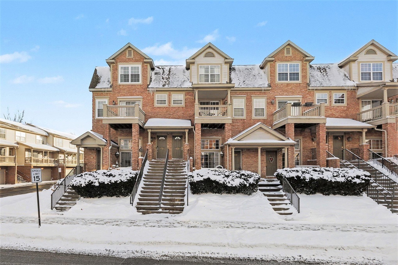 2856 Barclay Way, Ann Arbor, MI, 48105-9462