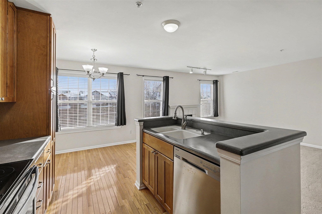 2856 Barclay Way, Ann Arbor, MI, 48105-9462