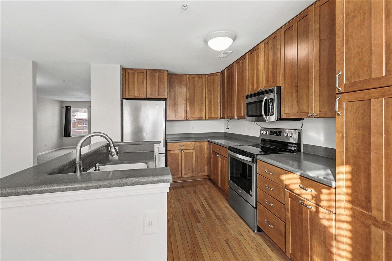 2856 Barclay Way, Ann Arbor, MI, 48105-9462