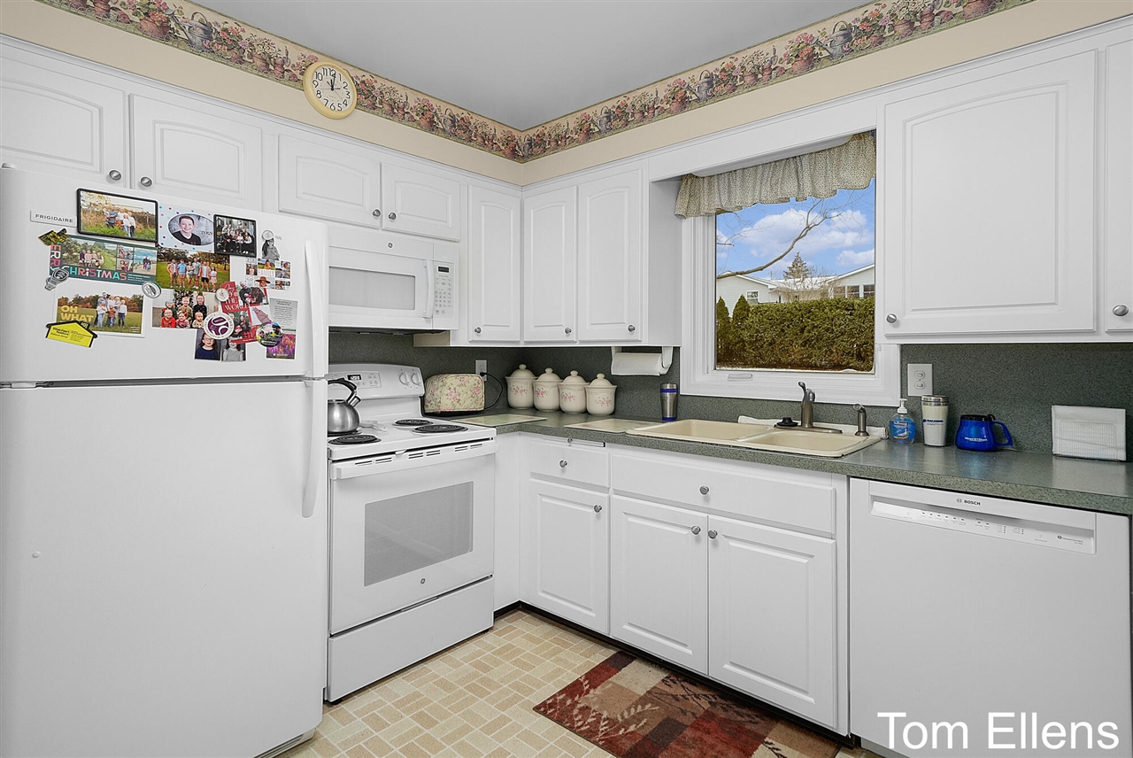 Jenison, MI, 49428-8174