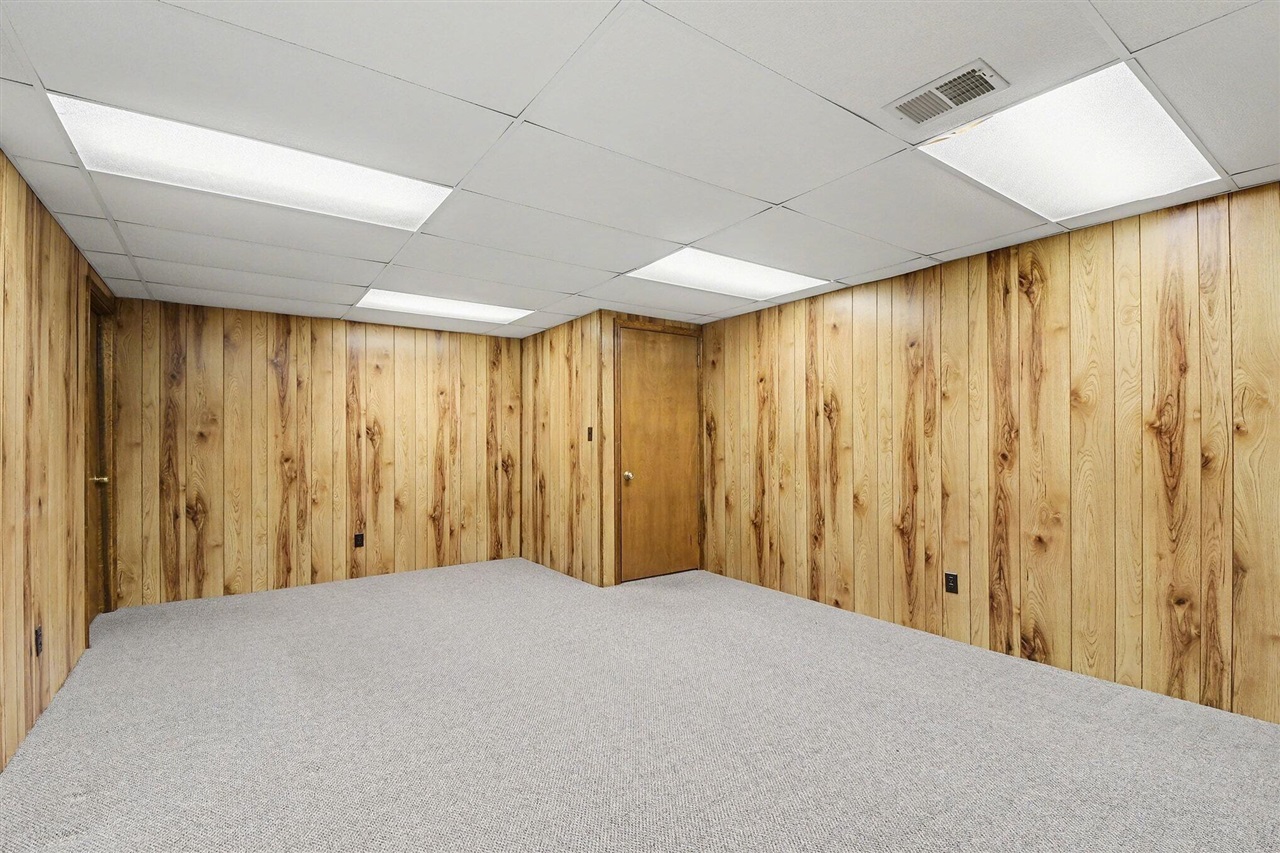 8532 Elkwood Drive, Byron Center, MI, 49315-9723