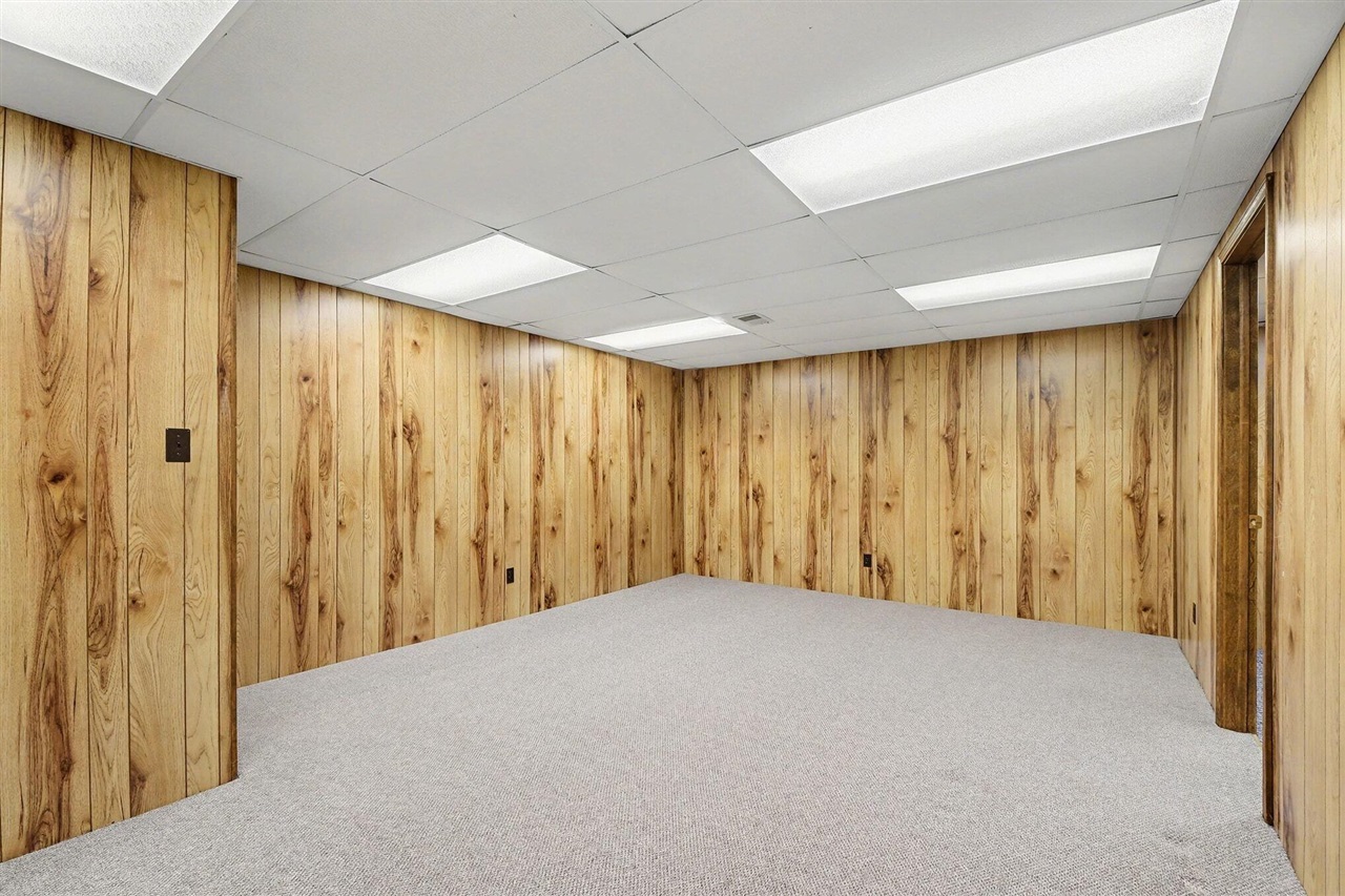 8532 Elkwood Drive, Byron Center, MI, 49315-9723