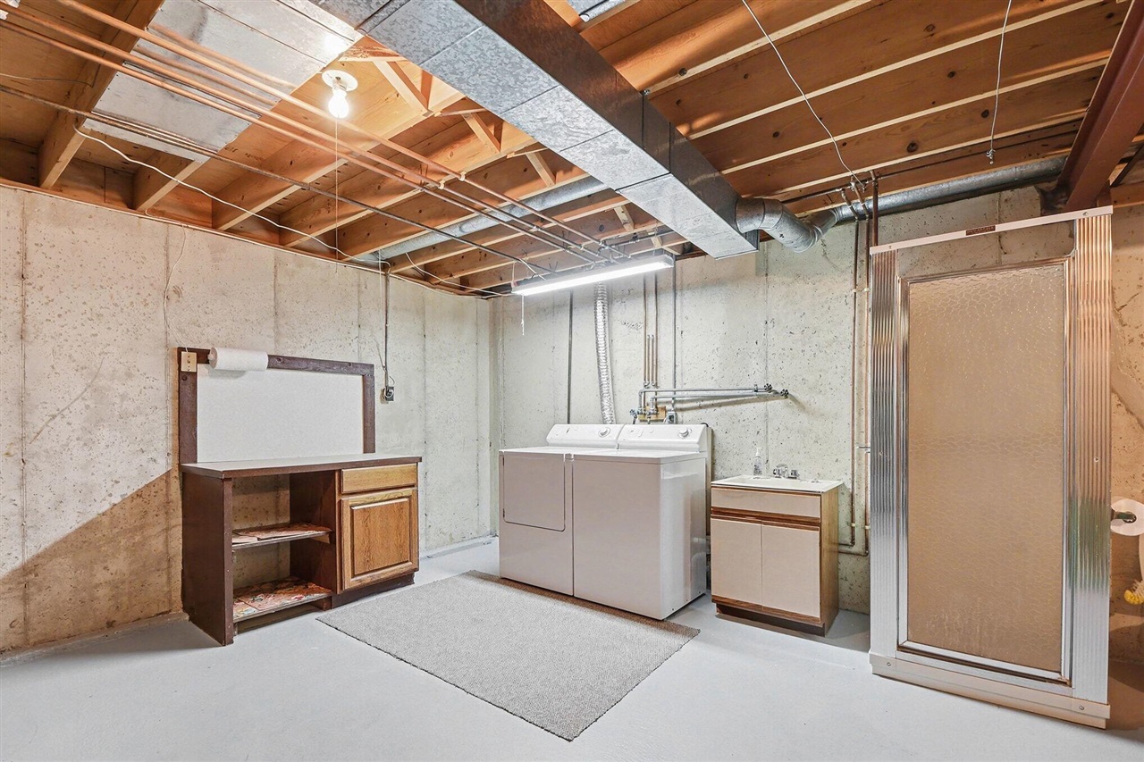 8532 Elkwood Drive, Byron Center, MI, 49315-9723