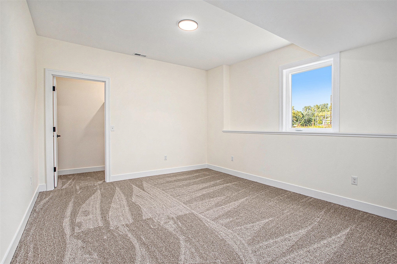 7960 N Westnedge Avenue, Kalamazoo, MI, 49009-6338