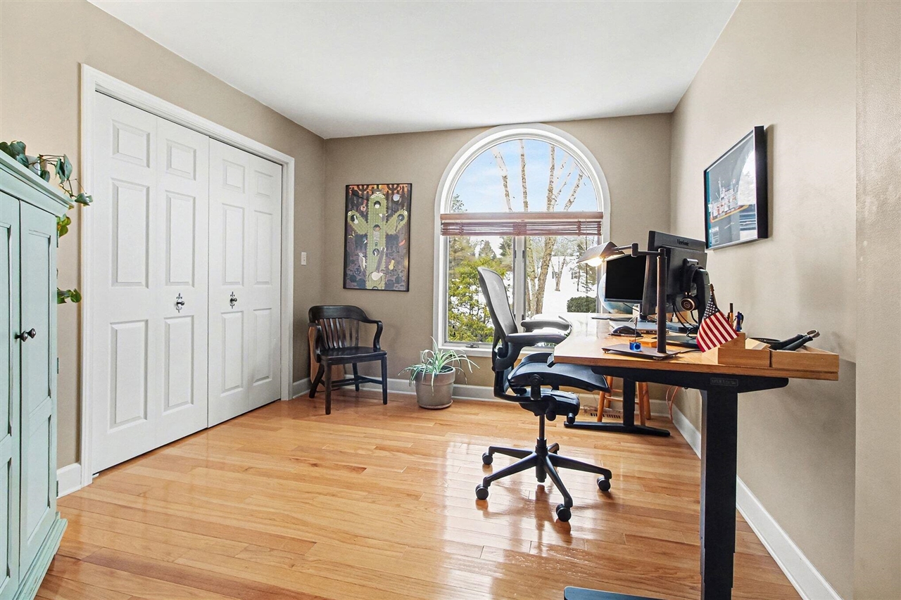 1335 N Silo Ridge Drive, Ann Arbor, MI, 48108-9575