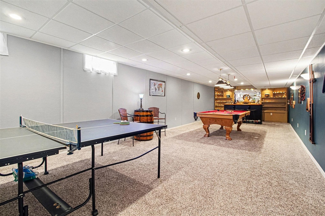 1335 N Silo Ridge Drive, Ann Arbor, MI, 48108-9575