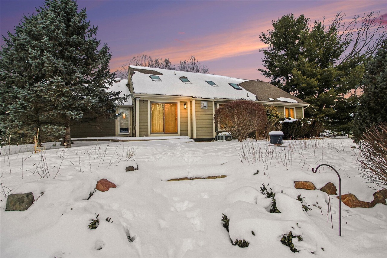 1335 N Silo Ridge Drive, Ann Arbor, MI, 48108-9575