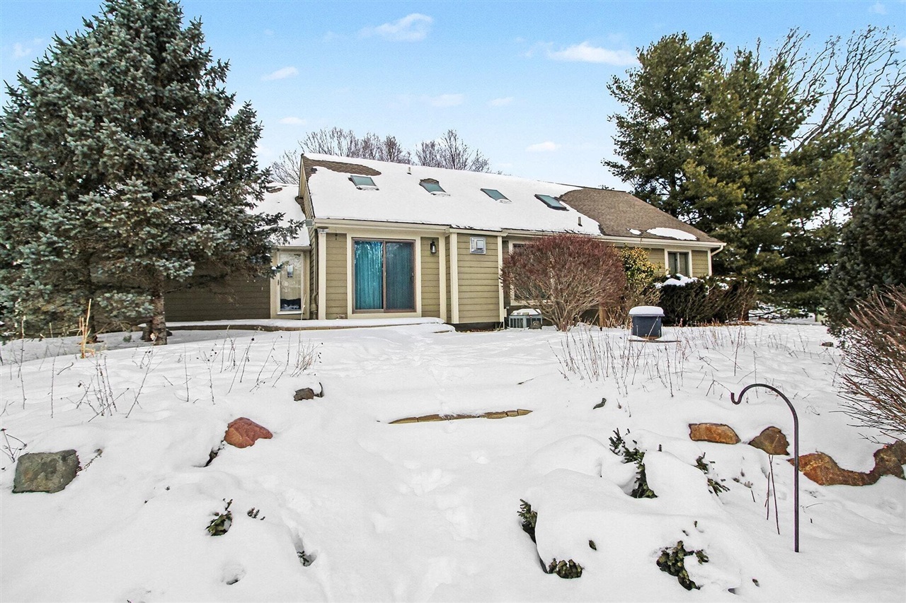 1335 N Silo Ridge Drive, Ann Arbor, MI, 48108-9575