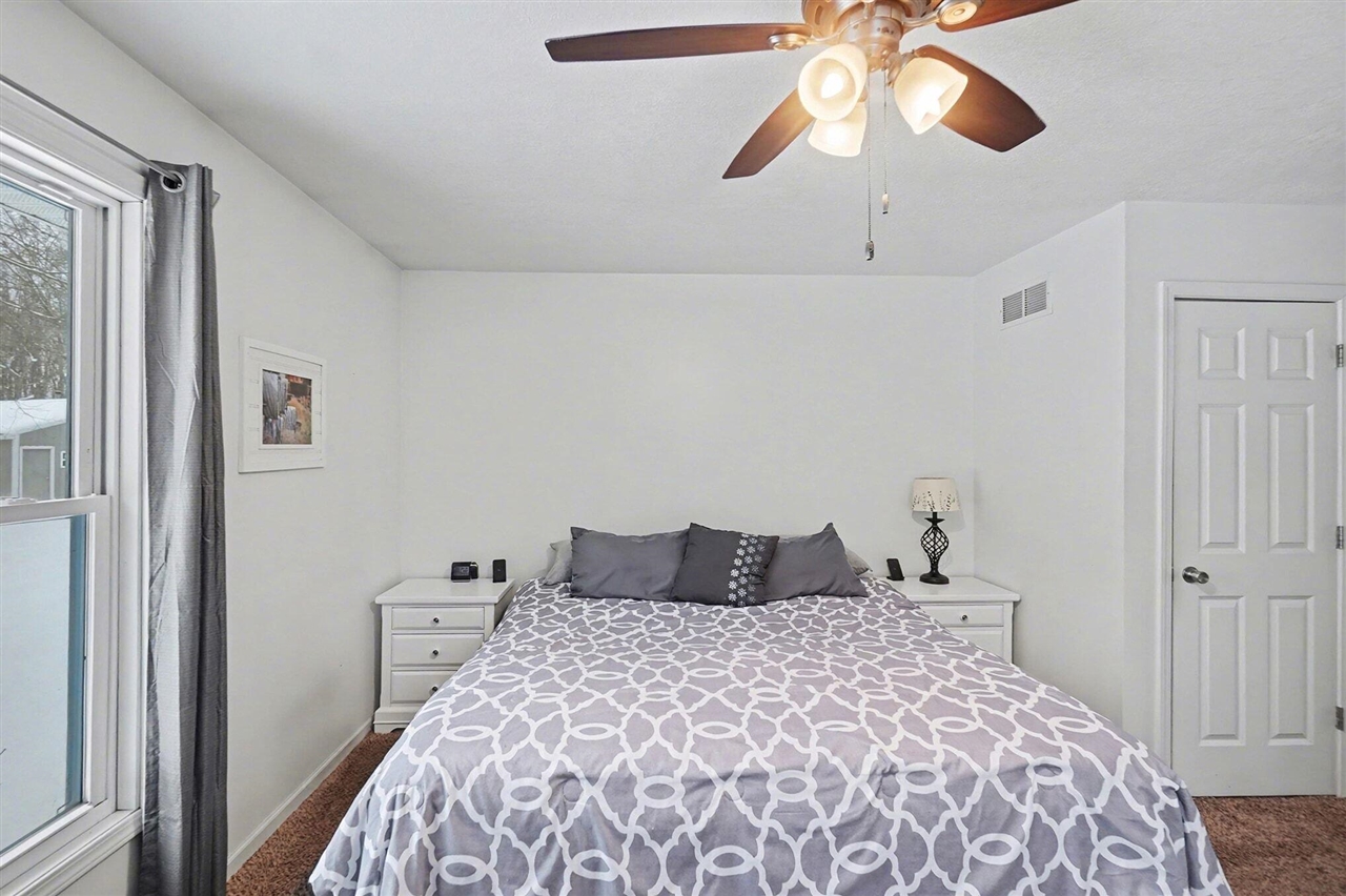 6878 N Croswell Avenue, Bitely, MI, 49309-9797