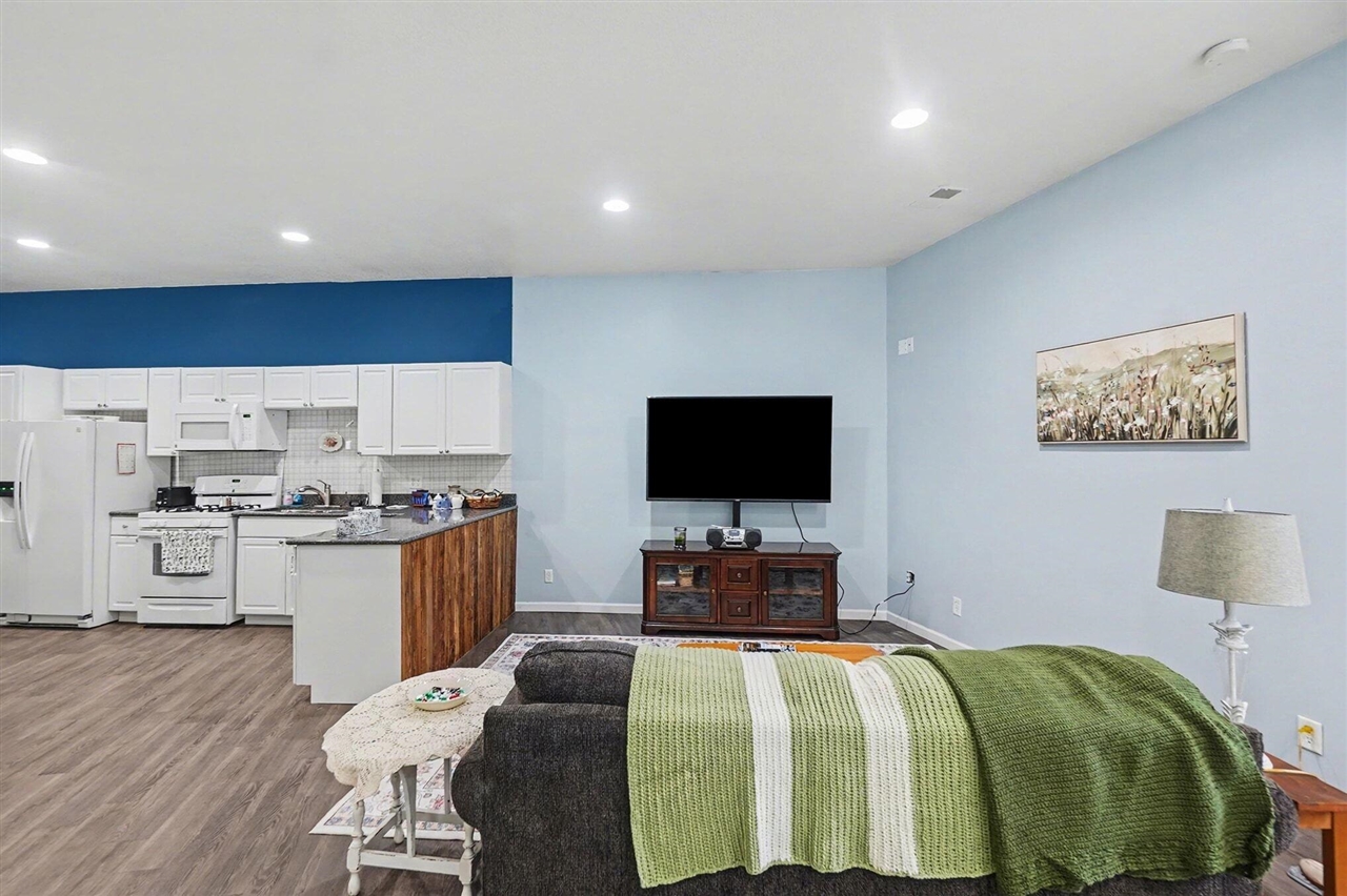 6878 N Croswell Avenue, Bitely, MI, 49309-9797